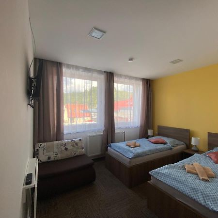 Penzion&restaurant Teplanka Považská Bystrica Esterno foto